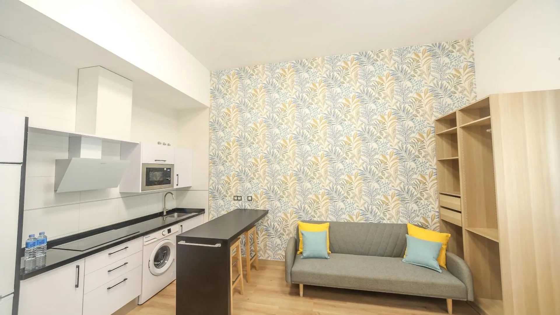 Apartmán Lovely Studio In The Heart Of Malaga Free Swimming Pool