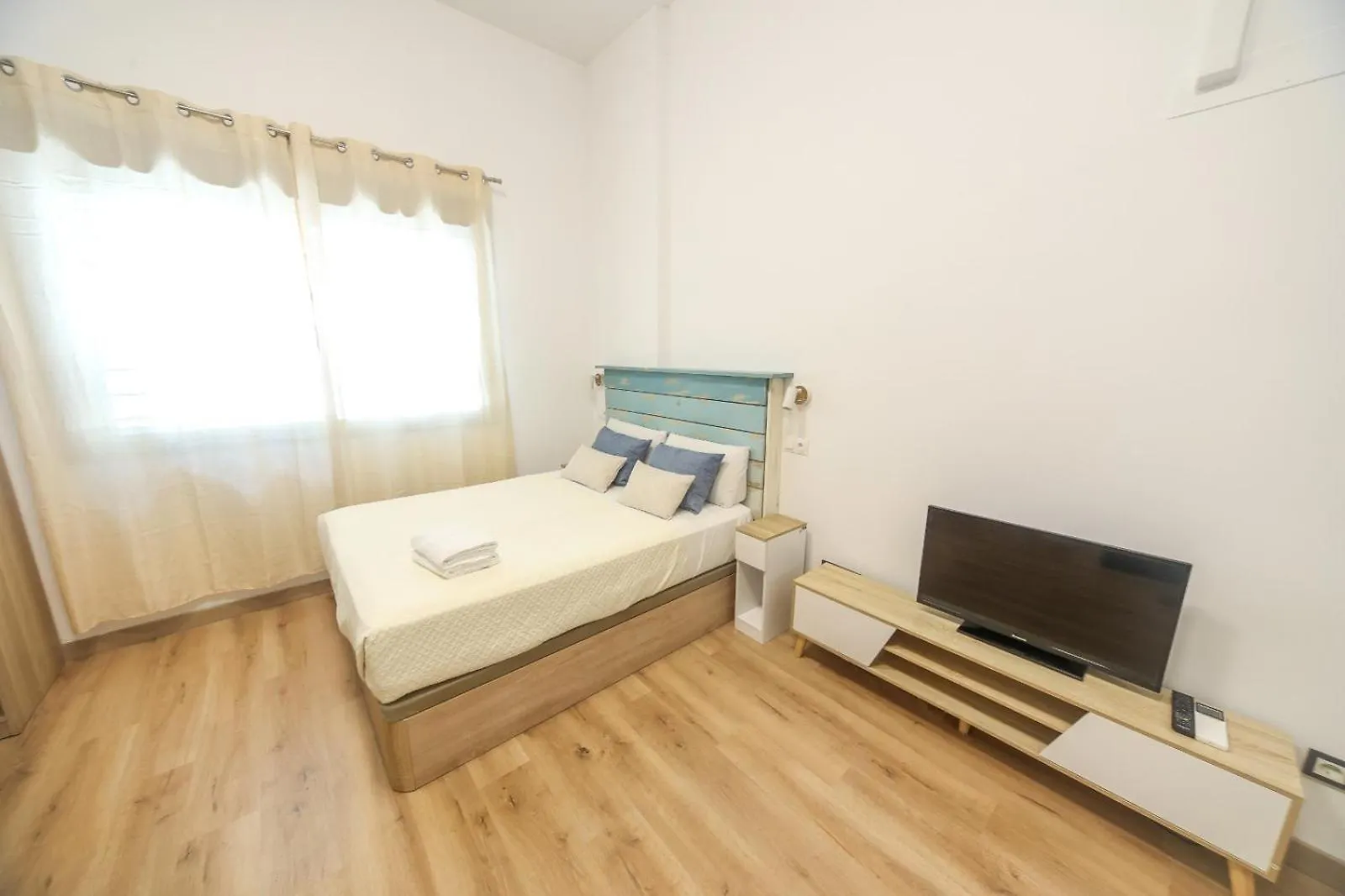 Lovely Studio In The Heart Of Malaga Free Swimming Pool 0*,  Spanje